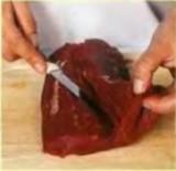 подготовка мяса для рулета